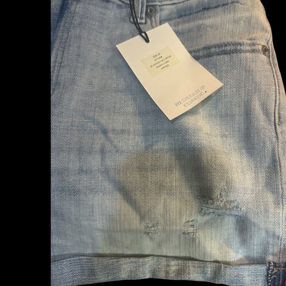 Cosmic Blue Love Riptide Denim Jean Distressed Light Wash Shorts 29 8 NWT - Picture 6 of 8